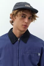 Jacket with contrast collar (4)
