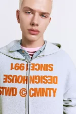 Sudadera capucha cremallera texto (3)