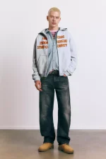 Sudadera capucha cremallera texto (4)